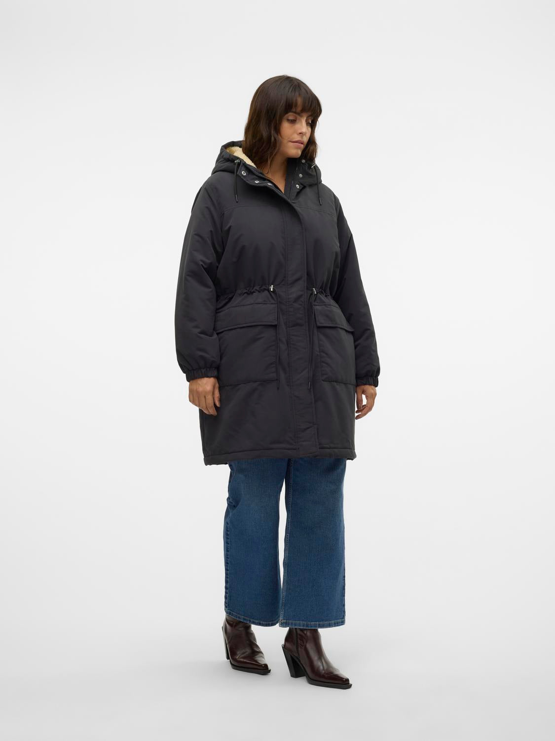 model_shot-front